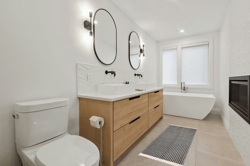 Lanffia Boho Runner Rug 2x6, Grey Hallway Rug Runner Washable Laundry Room Rug Indoor Woven Cotton Throw Rugs with Tassels Farmhouse Low Pile Floor Carpet for Kitchen Doorway Bedroom Living Room in Scandinavian Neutral bathroom