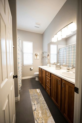 SAFAVIEH Monaco Collection 9' x 12' Green Turquoise MNC219X Modern Abstract Non-Shedding Living Room Bedroom Dining Home Office Area Rug in Wooden and Grey Bathroom