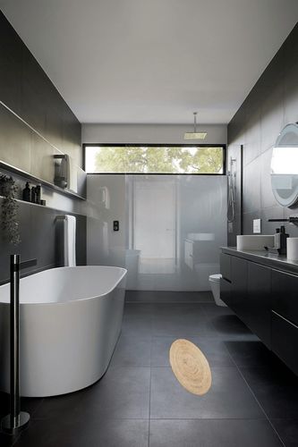 nuLOOM Rigo Hand Woven Farmhouse Jute Area Rug, 4' Round, Natural in Black Modern Bathroom