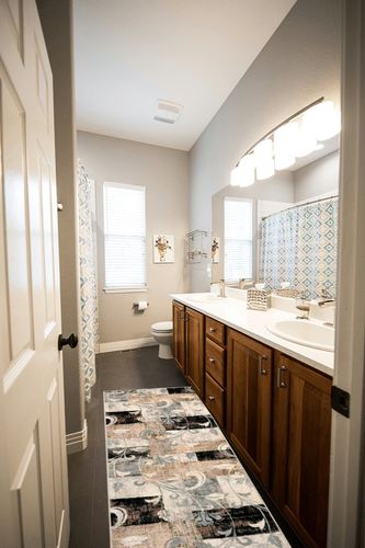 Lahome Modern Geometric Runner Rug, 2x6 ft Washable Kitchen Runner Rugs Non Slip, Soft Low Profile Carpet Runner for Hallway Entryway, Farmhouse Bedside Living Room Throw Rug, Beige in Wooden and Grey Bathroom