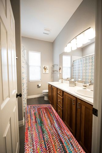 ‎Multi ‎Farmhouse ‎Braided ‎Kitchen, Bedroom, Living Room, Hallway, Dining Room ‎Area Rug in Wooden and Grey Bathroom