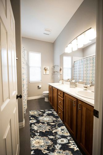 Lahome Floral Hallway Runner Rug - 2x6 Washable Non-Slip Carpet Runner, Throw Low-Pile Stain Resistant Laundry Room Rug Kitchen Runner Black Paisley Print Rug Runner for Bedroom Entryway Bathroom in Wooden and Grey Bathroom