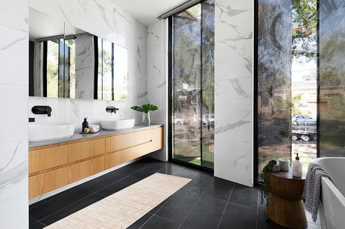 ‎Cream ‎Contemporary ‎Non Slip ‎Living Room ‎Runner in Modern Black Tiled bathroom