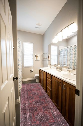 Adiva Rugs Machine Washable Area Rug RED/Brown in Wooden and Grey Bathroom