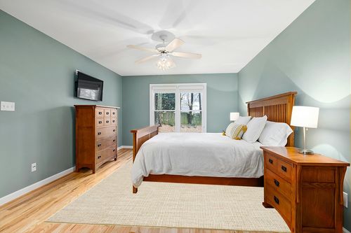 SAFAVIEH Montauk Collection Area Rug - 9' x 12', Green Olive, Handmade Flat Weave Cotton, Ideal for High Traffic Areas in Living Room, Bedroom (MTK250Y) in Teal and Orange Wood Bedroom