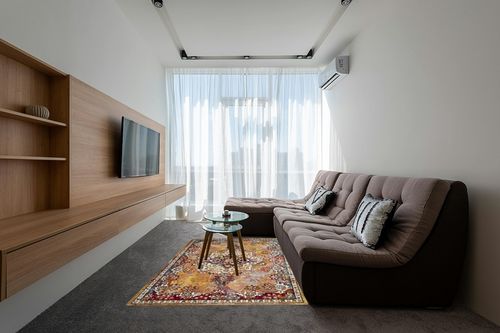 SAFAVIEH Savannah Collection 5'1" x 7'6" Yellow / Yellow SVH628H Boho Chic Area Rug in Grey Living Room with Brown Couch