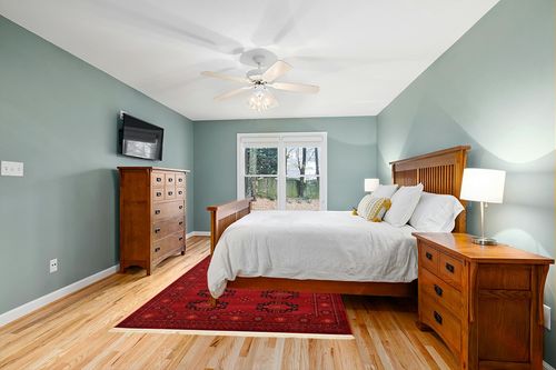 Unique Loom Tekke Collection Over-Dyed Saturated Traditional Torkaman Area Rug, 6 ft 0 in x 9 ft 0 in, Red/Black in Teal and Orange Wood Bedroom