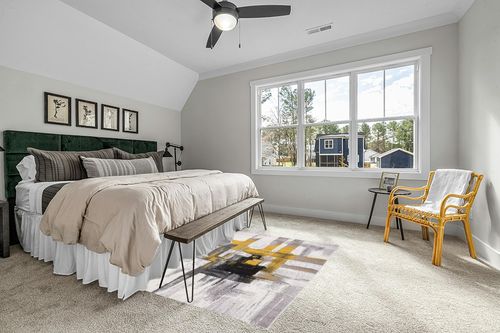 Gold Modern Stain Resistant Living Room Area Rug in Grey Traditional Bedroom with King Bed