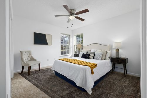 Loloi Layla Collection, LAY-13, Antique/Moss, 9'-6" x 14', .13" Thick, Area Rug, Soft, Durable, Vintage Inspired, Distressed, Low Pile, Non-Shedding, Easy Clean, Printed, Living Room Rug in White and Yellow Modern Bedroom