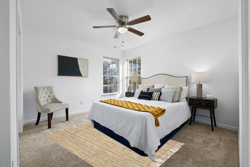 nuLOOM Daniela Farmhouse Chunky Jute Area Rug, 5' x 7' 6", Natural in White and Yellow Modern Bedroom