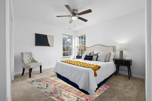 ‎Multi ‎Shabby Chic  ‎Living Room, Bedroom, Playroom, Dining Room, Nursery Room ‎Area Rug in White and Yellow Modern Bedroom