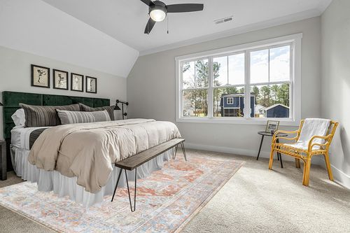 Hauteloom Maayon Persian Oriental Living Room, Bedroom, Dining Room Area Rug - Machine Washable Carpet - Traditional Medallion - Bohemian Vintage - Red, Blue, Green, Orange - 8'10" x 12' in Grey Traditional Bedroom with King Bed