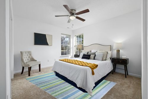 EORC FLX02GN6X9 Hand-Knotted Wool Knotted Striped Rug, 6' x 9', Green in White and Yellow Modern Bedroom