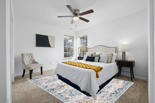 Rugshop Bohemian Distressed Design Area Rug 7'10" x 10' Blue in White and Yellow Modern Bedroom