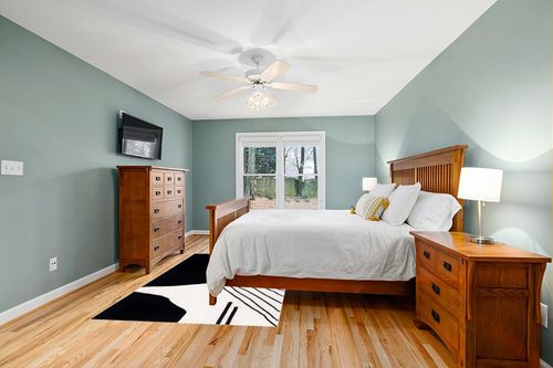 Safavieh Rodeo Drive Collection Area Rug - 5' x 8', Ivory & Black, Handmade Mid-Century Modern Abstract Wool, Ideal for High Traffic Areas in Living Room, Bedroom (RD860B) in Teal and Orange Wood Bedroom