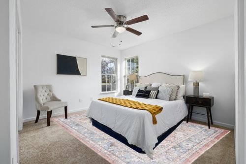 Safavieh Jasmine Collection Area Rug - 9' x 12', Rust & Blue, Traditional Oriental Distressed Design, Non-Shedding & Easy Care, Ideal for High Traffic Areas in Living Room, Bedroom (JSM317P) in White and Yellow Modern Bedroom