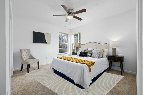 LUXE WEAVERS Modern Geometric Wave Gray 8x10 Area Rug in White and Yellow Modern Bedroom