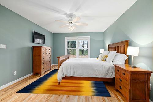 SAFAVIEH Kilim Collection Area Rug - 8' x 10', Dark Blue & Yellow, Handmade Flat Weave Wool, Ideal for High Traffic Areas in Living Room, Bedroom (KLM821B) in Teal and Orange Wood Bedroom