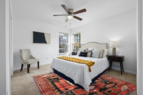 AHGLY Machine Washable Traditional Rust Pink Rug 8' Round in White and Yellow Modern Bedroom