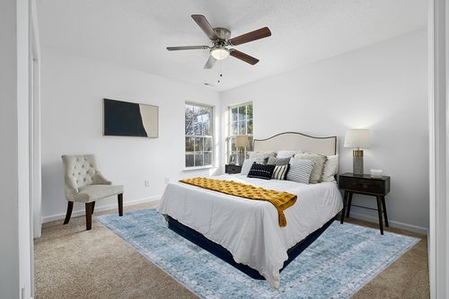 SAFAVIEH Tucson Collection Area Rug - 9' x 12', Green & Green, Persian Design, Non-Shedding Machine Washable & Slip Resistant Ideal for High Traffic Areas in Living Room, Bedroom (TSN190X) in White and Yellow Modern Bedroom