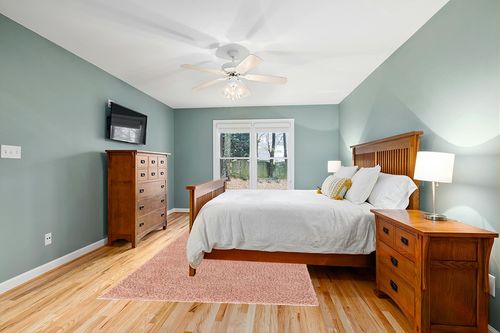 Pink Shag Rug 6x9 in Teal and Orange Wood Bedroom