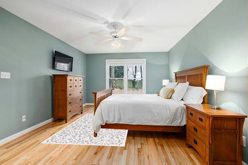 My Texas House by Orian Indoor/Outdoor Lady Bird Area Rug, 5'2" x 7'6", Natural/Grey in Teal and Orange Wood Bedroom