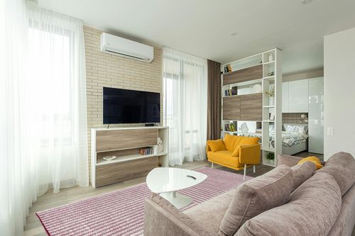 Safavieh Natura Collection Area Rug - 8' x 10', Ivory & Red, Handmade Modern Geometric Wool, Ideal for High Traffic Areas in Living Room, Bedroom (NAT227Q) in Light Modern Living Room with TV