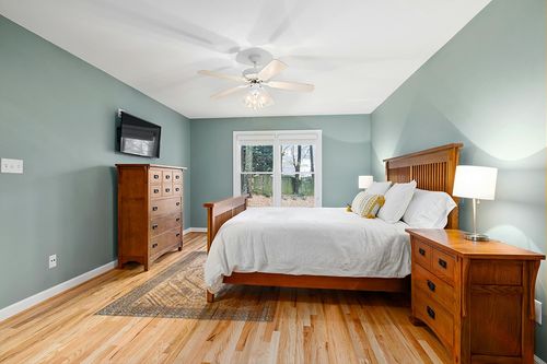 JONATHAN Y MDP501C-5 Boho Cottage Medallion 5 ft. x 8 ft. Area Rug, Bohemian, Vintage, Southwestern, Casual, Transitional, Office, Living Room, Family Room, Dining Room, Bedroom, Blue/White in Teal and Orange Wood Bedroom