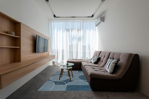 JONATHAN Y SCN104A-5 Nordby Geometric Arch Scandi Striped Indoor Area Rug, Contemporary, Coastal, Bohemian, Transitional for Bedroom,Kitchen,Living Room,Non Shedding,Easy-Washing, Blue, 5 X 8 in Grey Living Room with Brown Couch