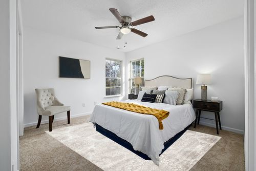 ‎Light Gray/Ivory ‎Traditional ‎Stain-resistant ‎Kitchen, Living Room, Bedroom, Home Office, Dining Room ‎Area Rug in White and Yellow Modern Bedroom