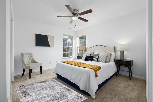 Bloom Rugs 4x6 Rug - Ivory/Charcoal Traditional Geometric Area Rug for Living ... in White and Yellow Modern Bedroom