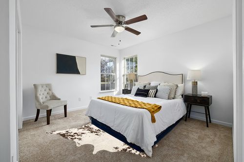 nuLOOM Marcia Machine Washable Faux Cowhide Area Rug, 5' x 6' 7", Brown in White and Yellow Modern Bedroom