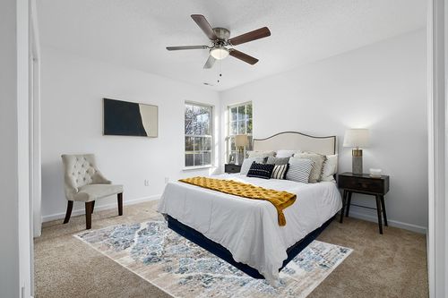 Luxe Weavers Distressed Cream 6x9 Area Rug, Modern, Stain Resistant Carpet, Indoor Oriental Rug in White and Yellow Modern Bedroom