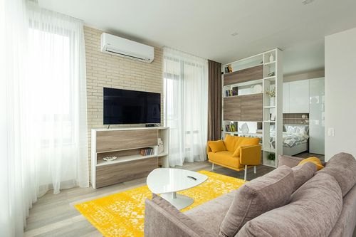 Rugs.com Arlington Collection Rug – 5' x 8' Yellow Medium-Pile Rug Perfect for Living Rooms, Large Dining Rooms, Open Floorplans in Light Modern Living Room with TV