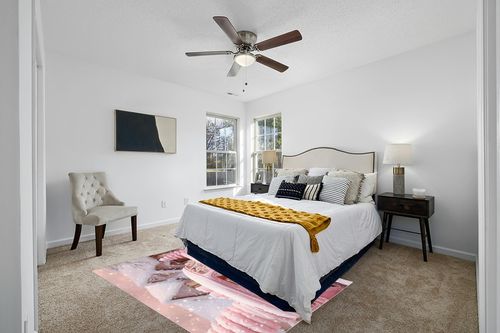 Pink Christmas Area Rug for Living Room, Rectangular Indoor Carpet - 5' x 7', Xmas Pink Truck Winter Snowflake Non-Skid Bathroom Mat Kitchen Runner Rugs for Bedroom in White and Yellow Modern Bedroom