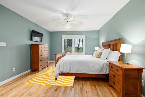 Unique Loom Outdoor Coastal Collection Area Rug - Dalgalar (5' 3" x 8' Rectangle, Yellow/ Ivory) in Teal and Orange Wood Bedroom