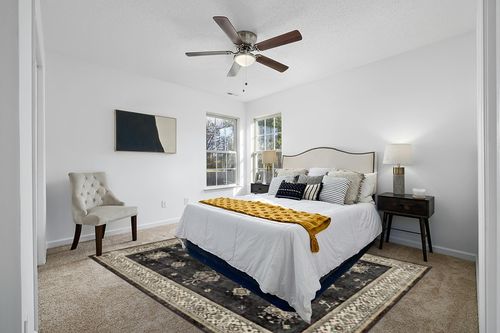 RUGGABLE – Verena Dark Wood – Machine Washable Area Rug – Pet & Child Friendly – Stain & Water Resistant – Non-Slip – 8'x10' in White and Yellow Modern Bedroom