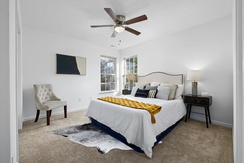Sunshine Cowhides Genuine Salt and Pepper Cowhide Rug - Luxurious Cow Rug for Bedroom, Living Room, and Home Decor Enthusiasts - Masterpiece of Style and Functionality - 6x7ft (180x210cm) in White and Yellow Modern Bedroom
