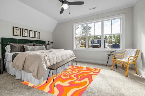 PeeNoke 1970 Wavy Swirl Seamless Orange Pink Colors Hand Drawn Seventies Style Area Rug Outdoor Patio Rug Play Mat Floor Mat Modern Carpet Non-Slip Home Decor Living Room Bedroom Nursery, 6x9 ft in Grey Traditional Bedroom with King Bed