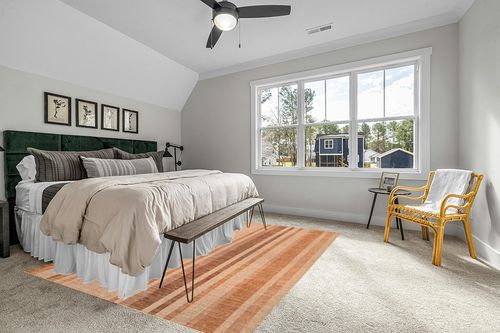 nuLOOM 8' x 10' Easy-Jute SuperiorWash Area Rug, Machine Washable, Non-Slip, for Living Room Bedroom Kids Room Nursery Home Decor, Elza Burnt Orange in Grey Traditional Bedroom with King Bed