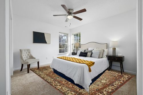 Loloi Magnolia Home by Joanna Gaines x Banks Brick/Ivory 8'-6" x 11'-6" Area Rug in White and Yellow Modern Bedroom