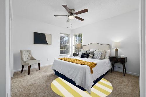 Brookvale Cotton Green/Ivory Area Rug Beachcrest Home Rug Size: Round 6' in White and Yellow Modern Bedroom