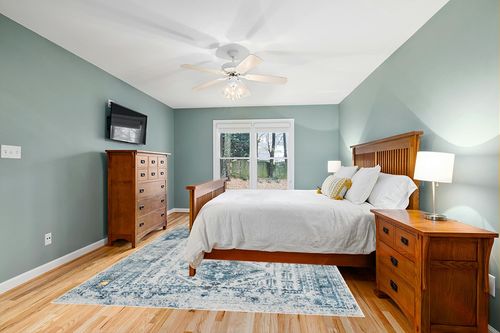 Artistic Weavers Desta Vintage Oriental Area Rug, 7'10" x 10'2", Blue/White in Teal and Orange Wood Bedroom