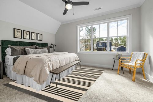 SAFAVIEH Courtyard Collection Area Rug - 8' x 11', Black & Bone, Stripe Design, Non-Shedding & Easy Care, Indoor/Outdoor & Washable-Ideal for Patio, Backyard, Mudroom (CY6062-216) in Grey Traditional Bedroom with King Bed