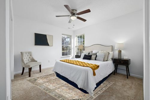 Loloi II Wynter WYN-02 Auburn Multi Rug - 8 ft 6 in x 11 ft 6 in in White and Yellow Modern Bedroom