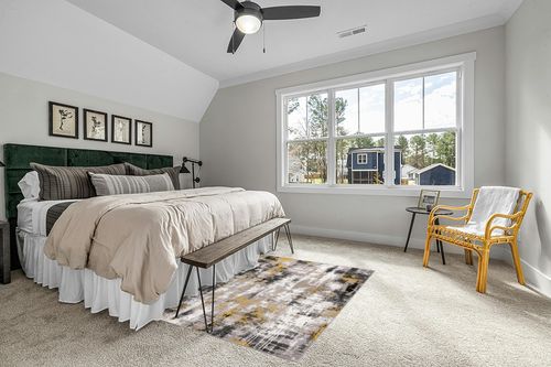 Rugshop Tralee Modern Abstract Stain Resistant Area Rug 5' x 7' Yellow in Grey Traditional Bedroom with King Bed