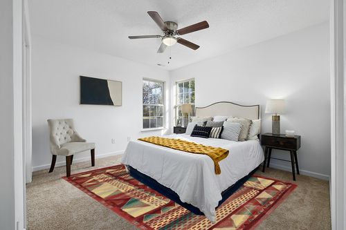 GlowSol Area Rug 8x10 Bohemian Area Rug for Living Room Bedroom Thick Durable Stain-Resistant Rug Low Pile Dining Office Mat Non-Shedding Carpet for Bedroom Nursery Basement Decor in White and Yellow Modern Bedroom