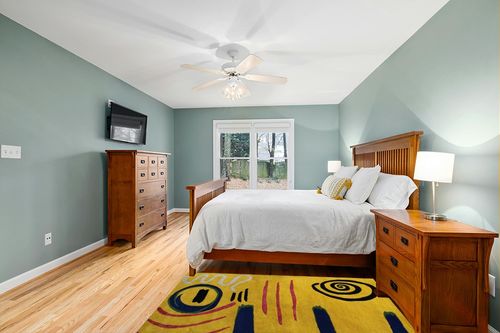 Hand-Made Hand-Tufted Yellow Modern Area Rug for Living Room Kids Room - 4' x 6' in Teal and Orange Wood Bedroom