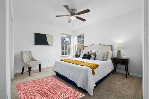 Super Area Rugs Tri-Color Cotton Farmhouse Braided Cotton Rug - Buffalo Check Red,White,Gray 4' x 6' Rectangle in White and Yellow Modern Bedroom