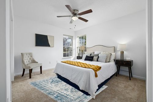 Artistic Weavers Desta Vintage Oriental Area Rug, 5'3" x 7'3", Blue/White in White and Yellow Modern Bedroom